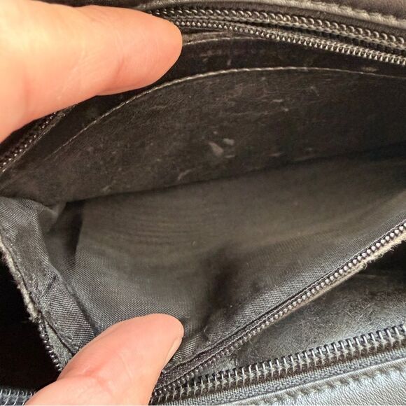 Vintage Gucci Bamboo Top Handle Bag Authentic – Black Leather, Peeling Interior - Picture 12 of 14